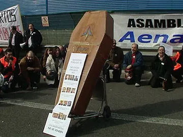Cacerolada de los empleados de AENA Cacerolada de los empleados de AENA