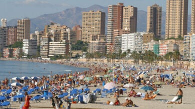 La amenaza de huelga en Semana Santa mantiene en vilo al sector turístico español