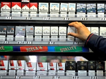 Cajetillas de tabaco en una tienda de Londres