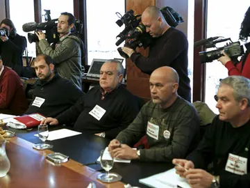 Los sindicatos de AENA, en la mesa de negociación Los sindicatos de AENA, en la mesa de negociación