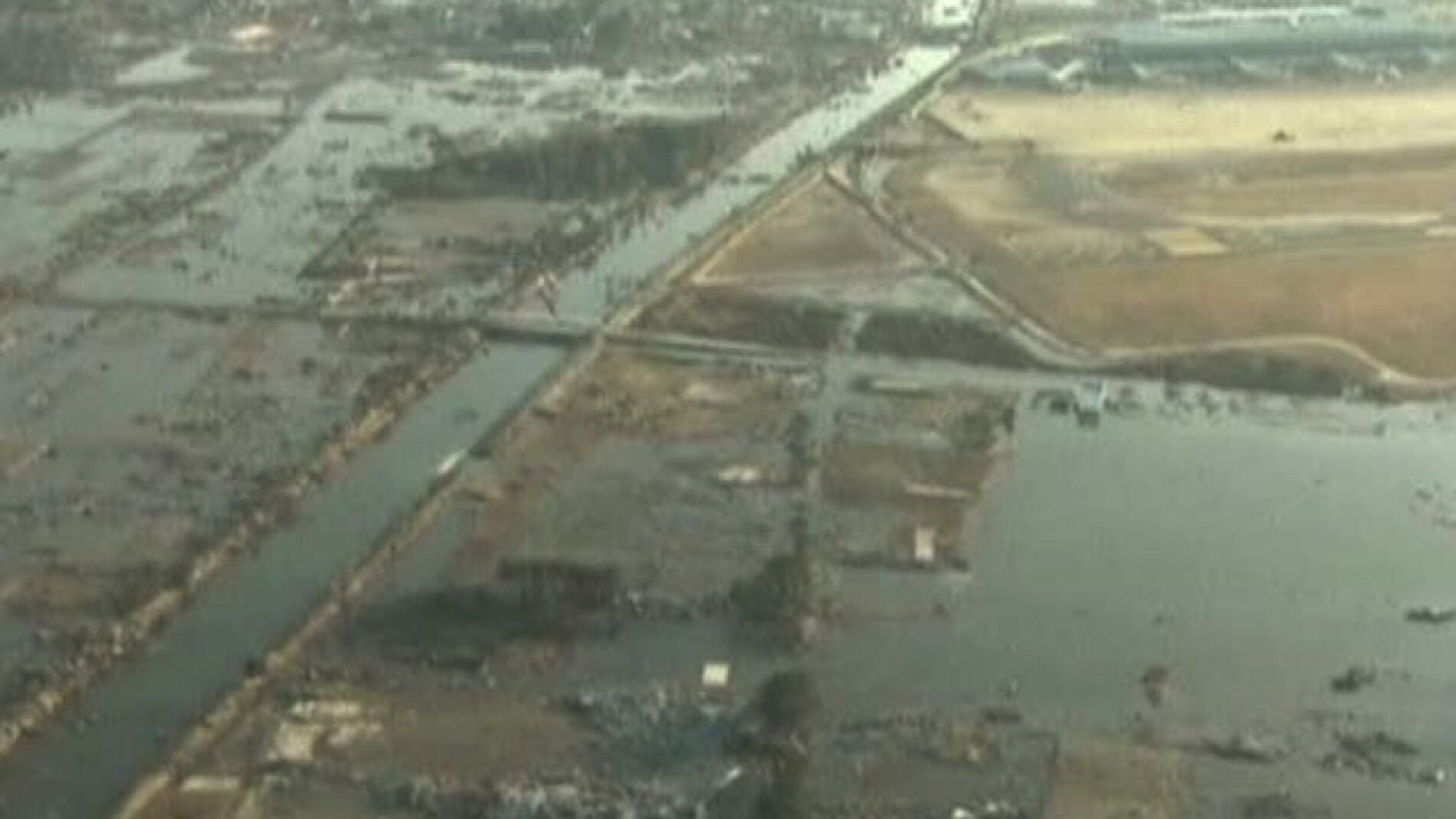 Im&aacute;genes a&eacute;reas de la central nuclear de Fukushima