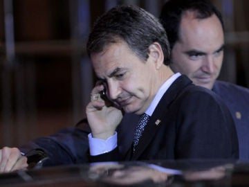 Rodríguez Zapatero saliendo del edificio del Consejo Europeo