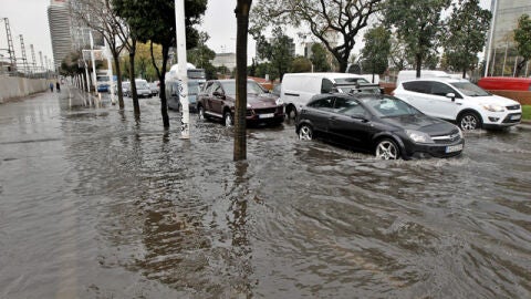 La calle Aiguader de Barcelona qued&oacute; totalmente inundada