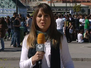 Granada da la bienvenida a la primavera con un macrobotellón