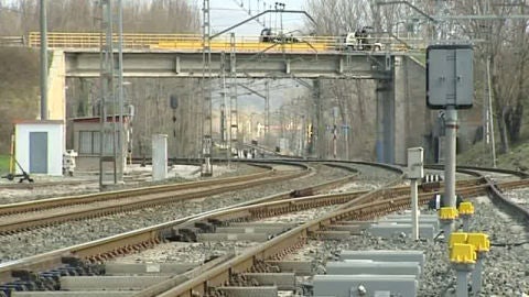 V&iacute;as del tren en Olazagut&iacute;a (Pamplona)