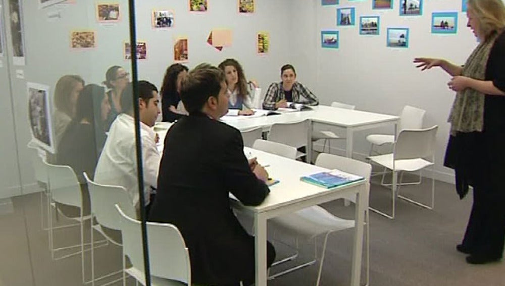 Clase de inglés en una academia