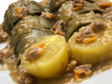 Alcachofas con patatas y berberechos