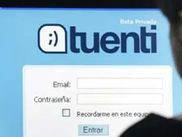 expulsado un niño por consultar el tuenti de otro expulsado un niño por consultar el tuenti de otro
