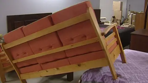 Se llevaron tres dormitorios completos Se llevaron tres dormitorios completos