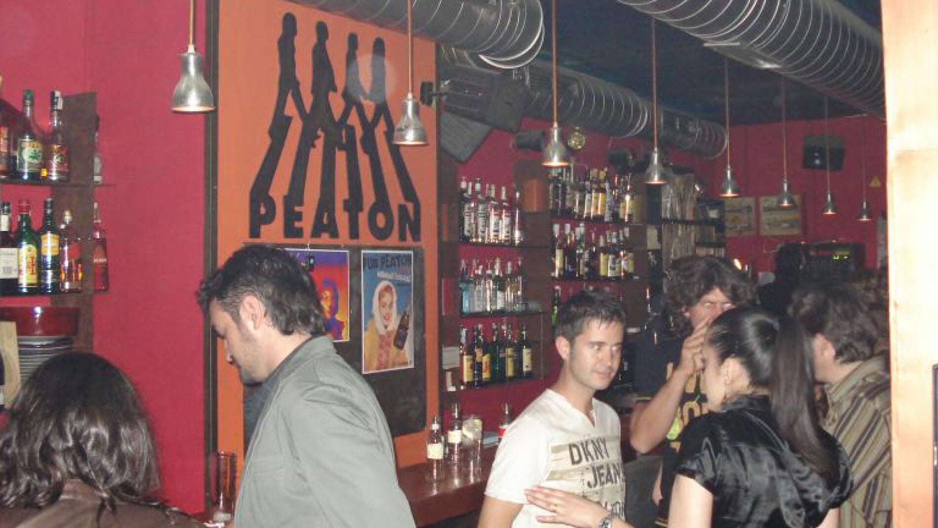 El Pub Peaton de Granada, multado por ofrecer cultura