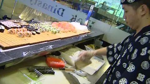 Cocina de un restaurante japonés Cocina de un restaurante japonés