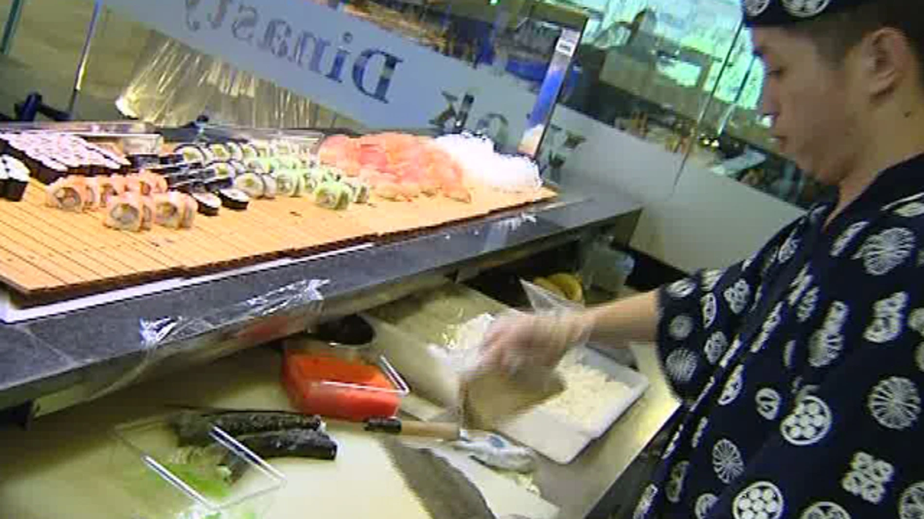 Cocina de un restaurante japonés Cocina de un restaurante japonés