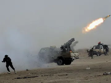 Bombardeos en Ajdabiya Bombardeos en Ajdabiya
