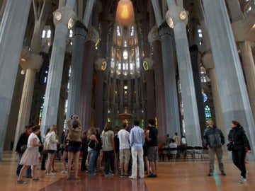 La Sagrada Familia reabre sus puertas tras el incendio La Sagrada Familia reabre sus puertas tras el incendio