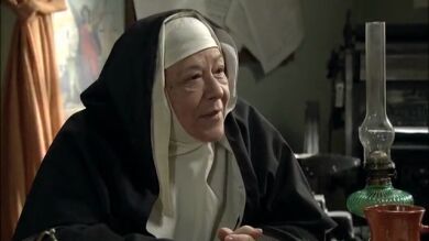 Sara intenta descubrir su verdadero pasado