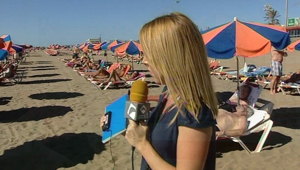 Turistas en las playas canarias