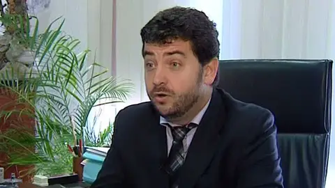 Un juez obliga a un joven a abandonar la casa de sus padres Un juez obliga a un joven a abandonar la casa de sus padres