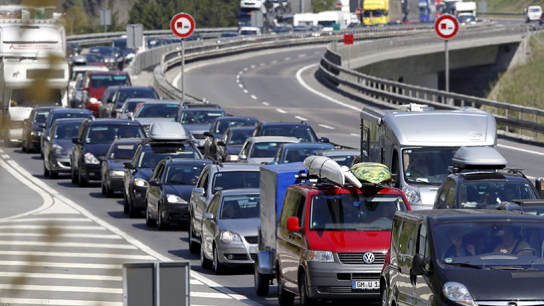 Imagen de archivo de un atasco de circulaci&oacute;n.
