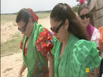 Isabel Pantoja y María del Monte en El Rocío Isabel Pantoja y María del Monte en El Rocío