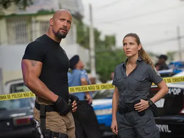 Dwayne Johnson es el jefe de Elsa Pataky en 'Fast FIve' Dwayne Johnson es el jefe de Elsa Pataky en 'Fast FIve'