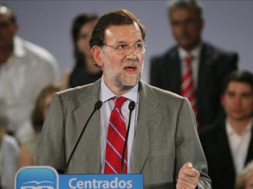 Rajoy se compromete a crear empleo ante "el triste peor dato de la historia"