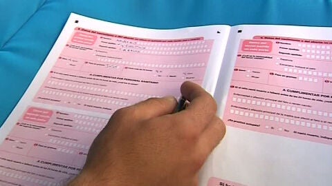 Un juez decidir&aacute; el orden de los apellidos en el caso de desacuerdo entre los padres