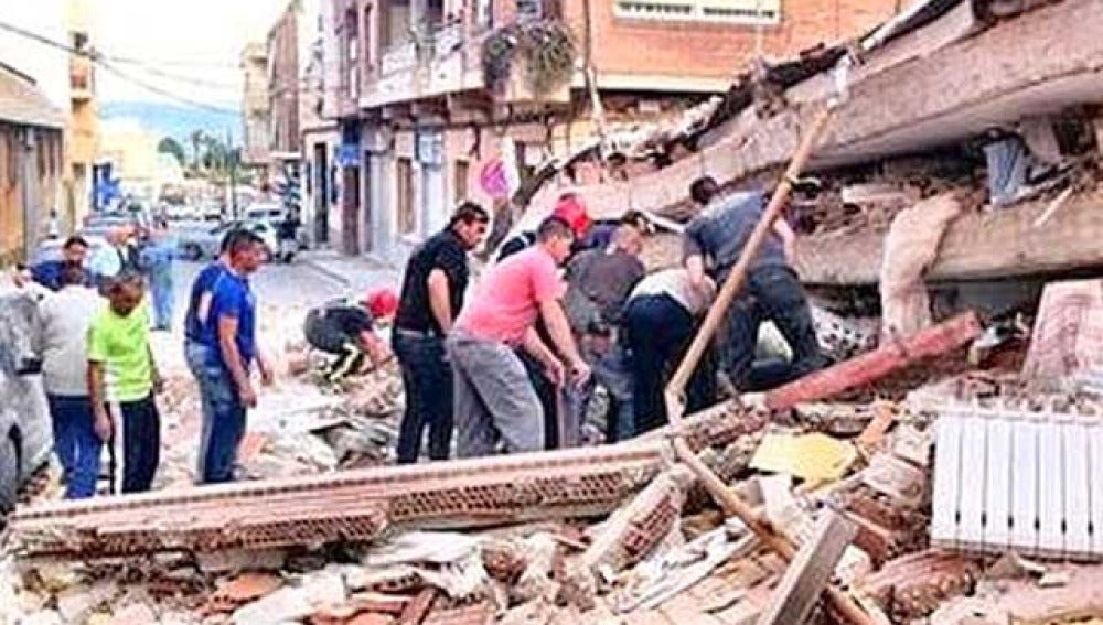 Derrumbes tras el terremoto de Lorca