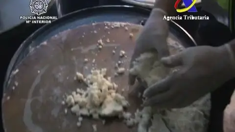 Incautados 50 kilos de cocaína ocultos en bidones de aceite de ricino Incautados 50 kilos de cocaína ocultos en bidones de aceite de ricino