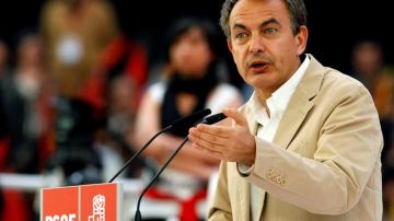 Zapatero, en un mitin en Zaragoza