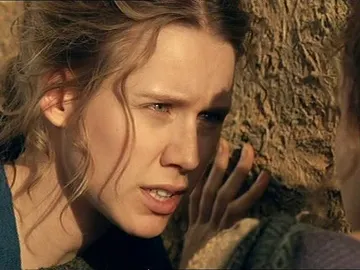 Nerea ayuda a escapar a Helena Nerea ayuda a escapar a Helena