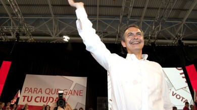 Zapatero recuerda a Merkel que los españoles trabajan más horas que los alemanes