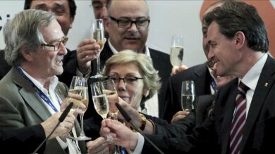 CiU domina el mapa municipal catalán con 30 de las 42 capitales de comarca