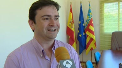 Enrique Ponsoda deja la alcaldía de Benifato para ser alcalde de Guadalest