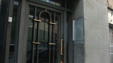 Detienen a una anciana por estrangular a su marido en el barrio del Poble Sec de Barcelona