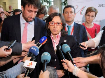 Rosa Aguilar en la reunión de Hungría Rosa Aguilar en la reunión de Hungría