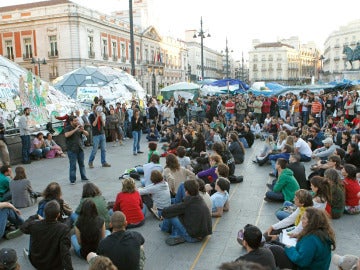 Asamblea en la acampada de la Puerta del Sol