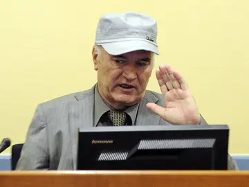 Ratko Mladic, en su comparecencia en La Haya Ratko Mladic, en su comparecencia en La Haya