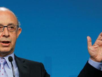 Montoro: "esta ley no es la que necesita España" Montoro: "esta ley no es la que necesita España"