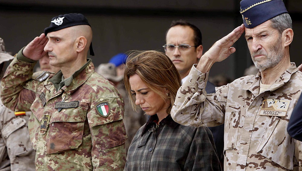 Carme Chacón, en Afganistán