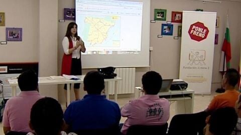 La Fundaci&oacute;n Antena 3 ofrece cursos de circulaci&oacute;n para extranjeros