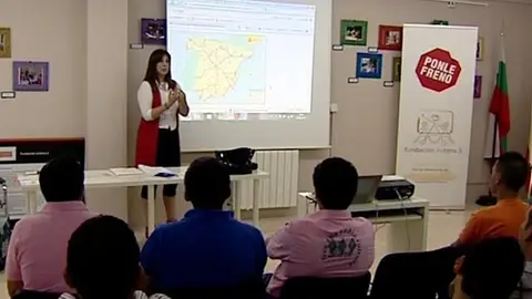 La Fundación Antena 3 ofrece cursos de circulación para extranjeros La Fundación Antena 3 ofrece cursos de circulación para extranjeros