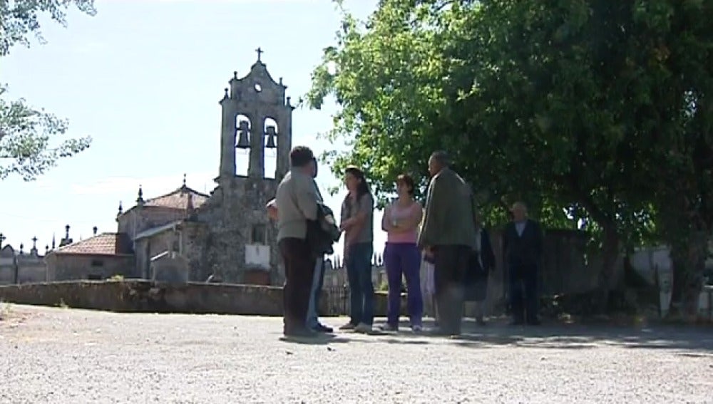 Los vecinos de Piñor en Ourense reclaman al obispado que permita regresar al cura