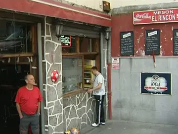 Piden la retirada de chistes 'machistas' Piden la retirada de chistes 'machistas'