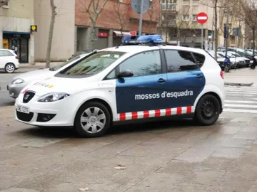 Mossos d' Esquadra Mossos d' Esquadra