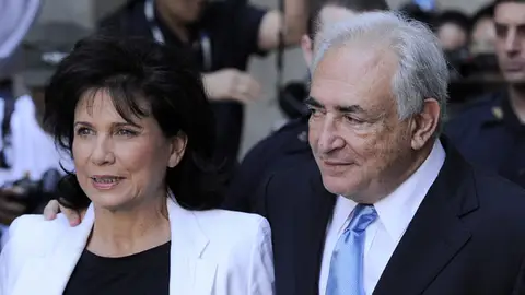 Strauss-Kahn Strauss-Kahn