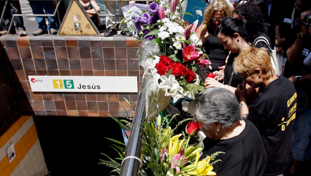 Recuerdo a las víctimas del accidente de metro de Valencia 