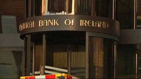 Moody's rebaja la nota a Irlanda