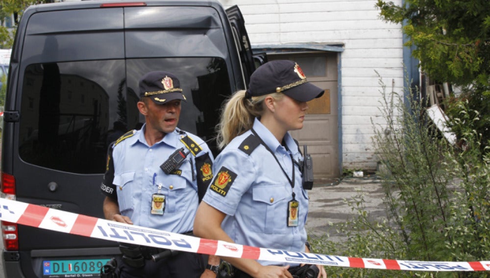 La policía hace guardia en el este de Oslo