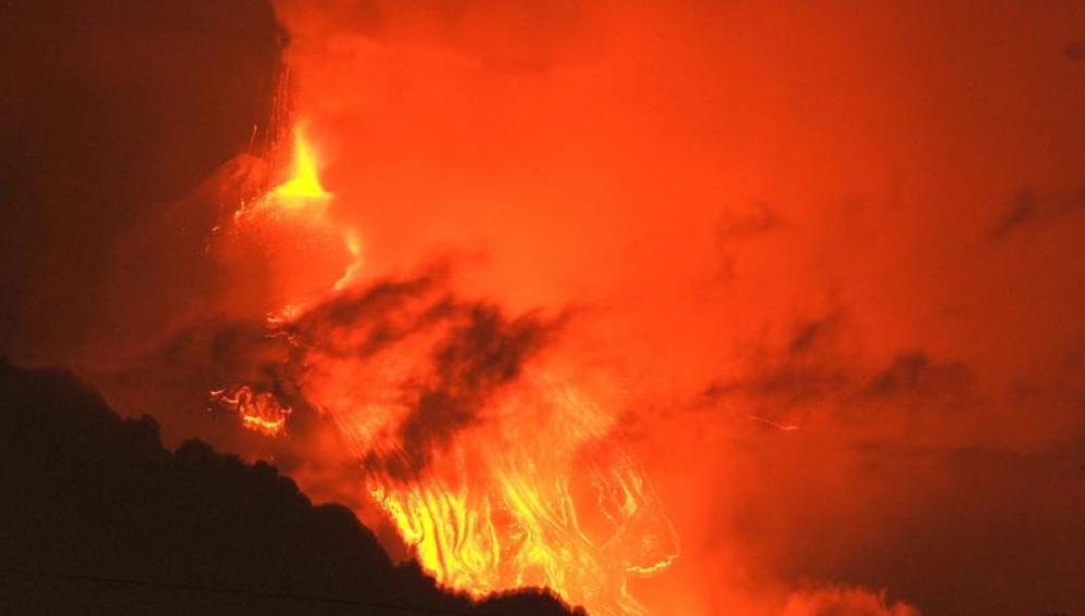 Detalle de la erupción del volcán Etna