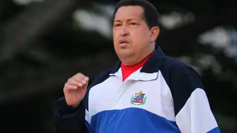 Hugo Chávez practicando ejercicio Hugo Chávez practicando ejercicio